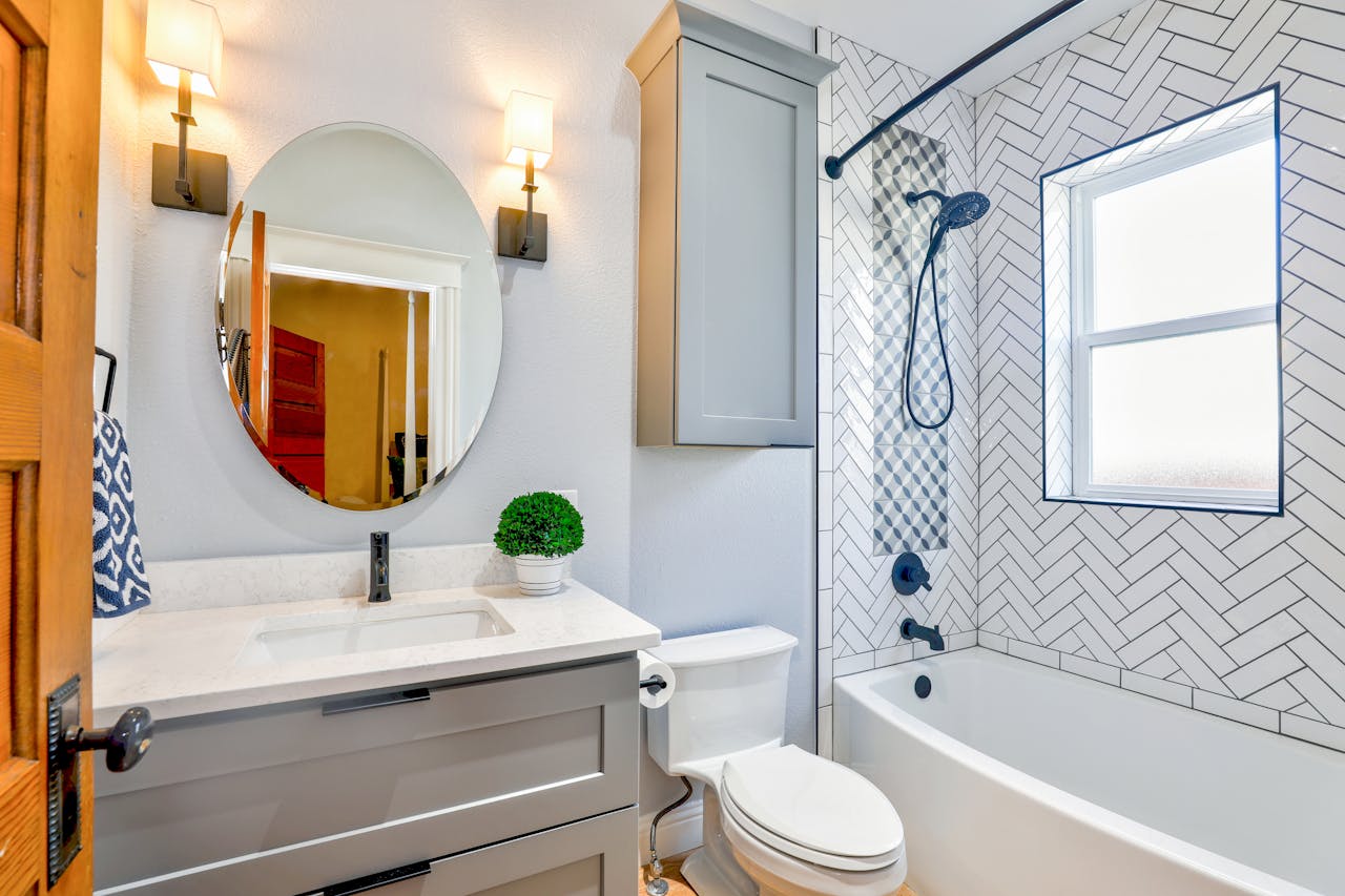 end of tenancy bathroom cleaning